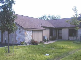 18 Oaks Pl, Lago Vista, TX 78645