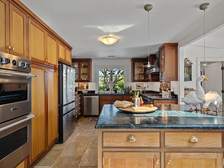 Westridge Dr — Photo 14