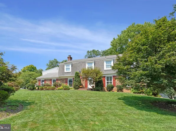 10704 Stanhope Pl, Fairfax, VA 22032