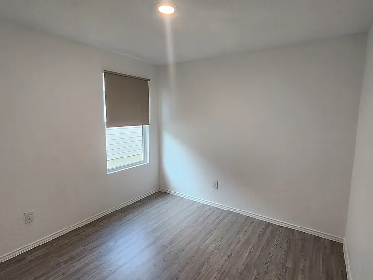 2815 Charpak Dr — Photo 17