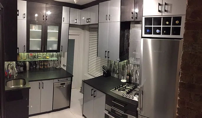 Sold by Manhattan Apartment Organization | media 7