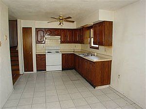 5th image of 143 Endeavor Dr