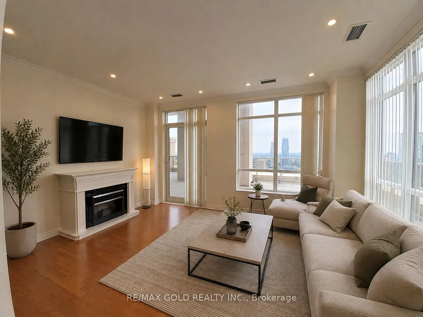 2 bed, $3,400 — Photo 4