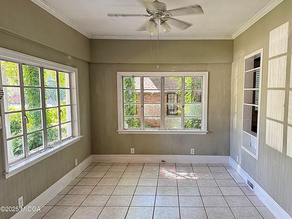 2nd image of 3408 Ridge Ave