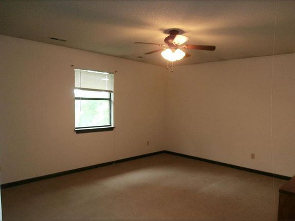 5th image of 505 Columbia Dr APT C