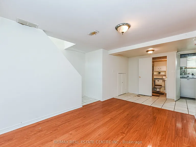 45 Autumn Blvd #LOWER — Photo 8