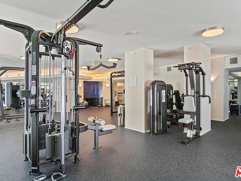 13700 Marina Pointe Dr #1507 — Photo 34