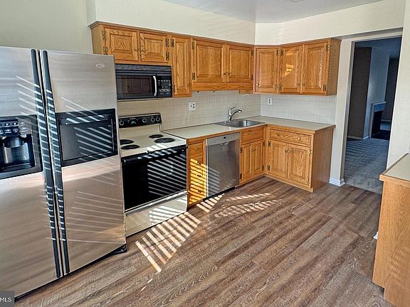 3rd image of 802 Seminole Gdns