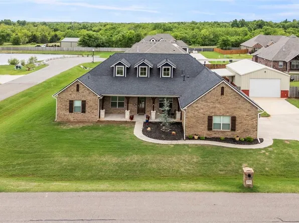 18450 Chuckwagon Trl, Norman, OK 73071