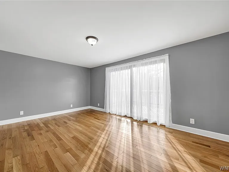 206 Wrexham Ct N — Photo 18