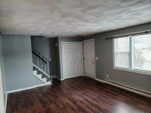 Living room right view