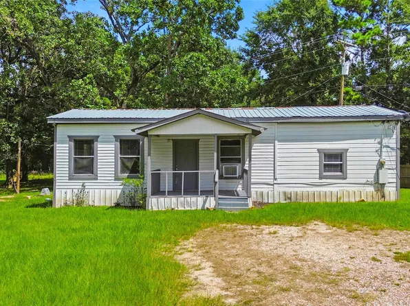 8 Jackson Rd, Huntsville, TX 77320