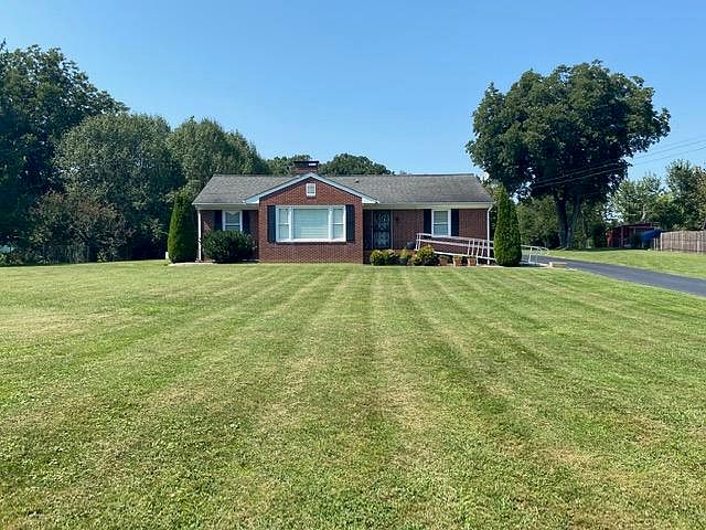 1st image of 4705 W Beaver Creek Dr