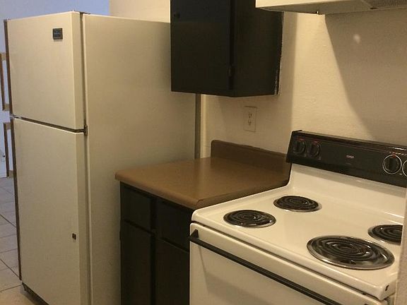 2nd image of 2022 Lewiston Ave