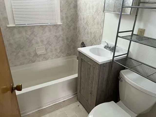 438 S Kimball St — Photo 5