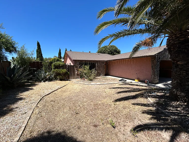 604 Madera Ave — Photo 13