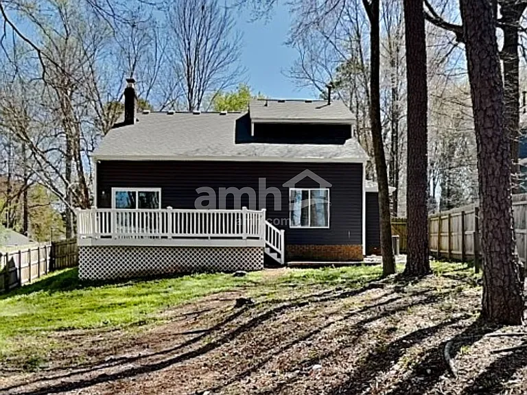 4415 Hounds Run Dr — Photo 22