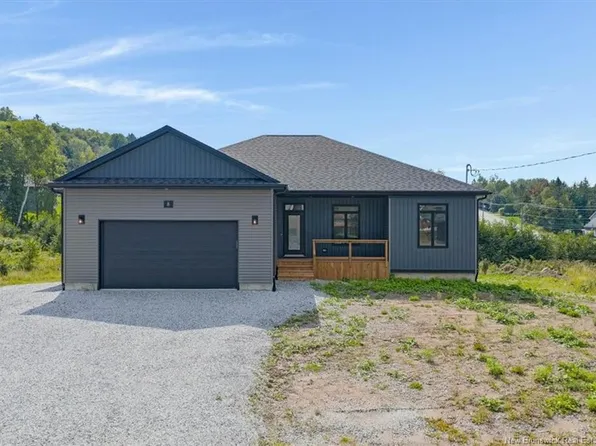 8 Galmorgan Dr, Quispamsis, NB E2E 0X1