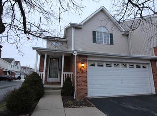 611 Forest Edge Dr, East Amherst, NY 14051