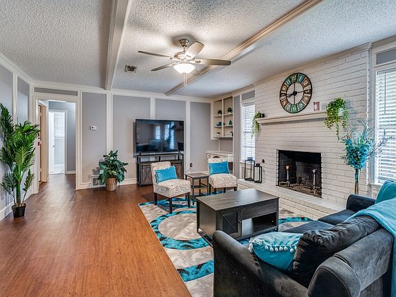 3rd image of 1209 Randy Dr