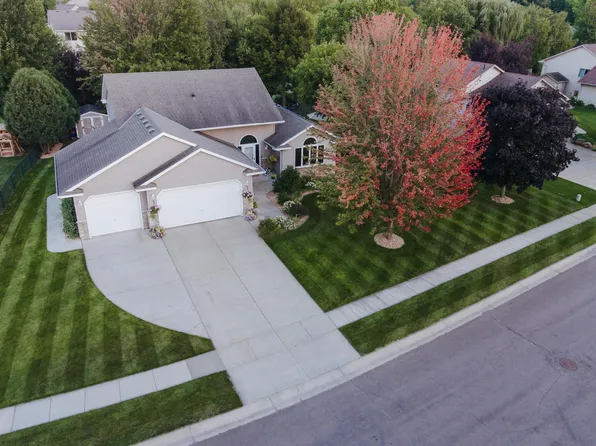 11021 278th St, Chisago City, MN 55013
