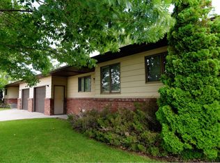 930 Trent Cir, Billings, MT 59105