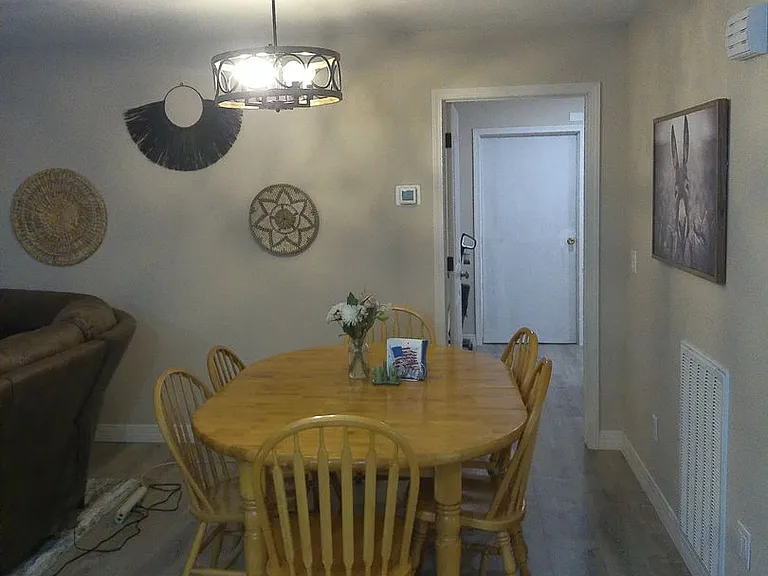 1640 Emerald Dr — Photo 15