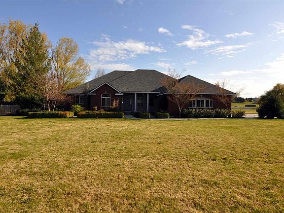 2nd image of 3301 Northlake Dr
