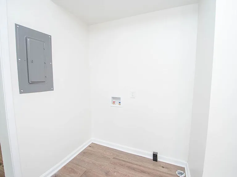 903 Georgia Ave — Photo 10
