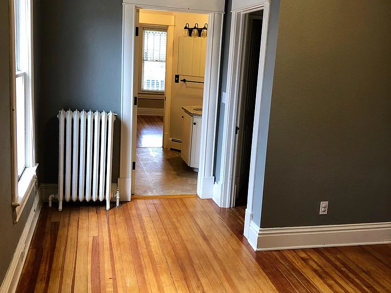 1025 E Boulder St — Photo 12
