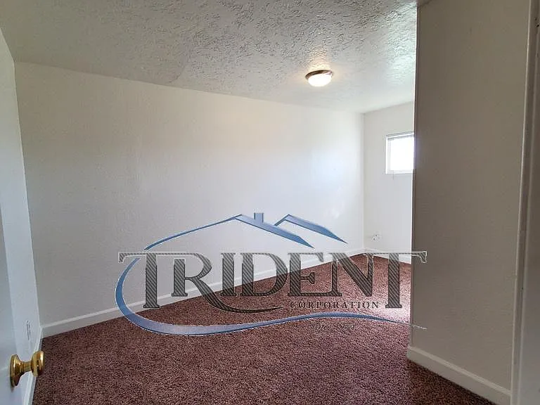 1825 Sierra Way — Photo 16