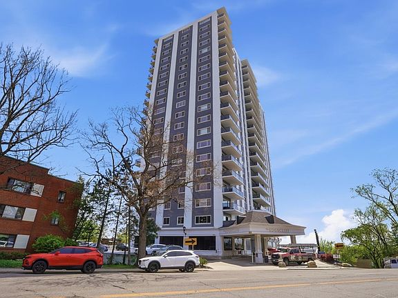 3rd image of 2200 Victory Pkwy Unit 1604