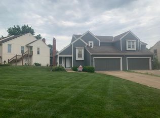 11218 W 113th St, Overland Park, KS 66210
