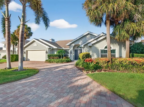 4673 Alisa Cir NE, Saint Petersburg, FL 33703