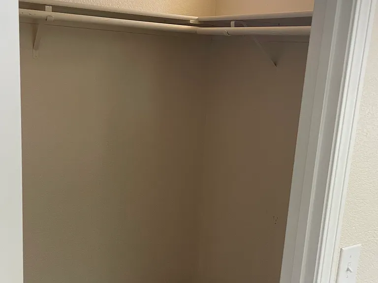 402 Butler Ct #B — Photo 10