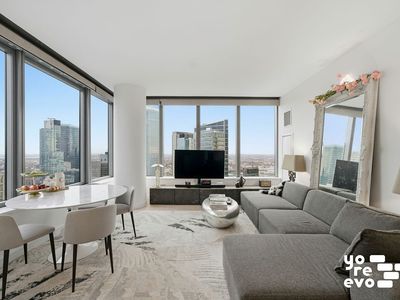 3 Court Sq APT 4308, Long Island City, NY, 11101
