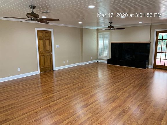 2nd image of 410 Bunker Hill Dr