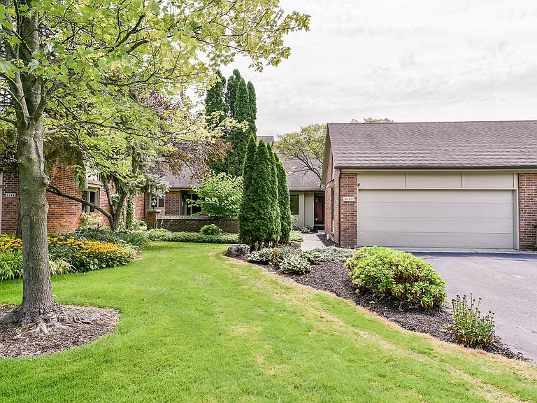 6060 N Gatehouse Dr SE Grand Rapids, MI, 49546 Apartments for Rent