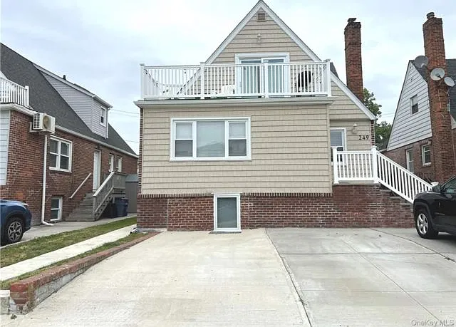 249 E Broadway