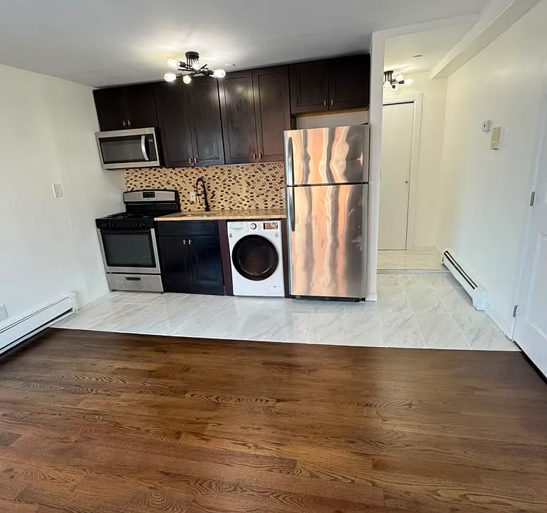 137 Beach 122 St #4F