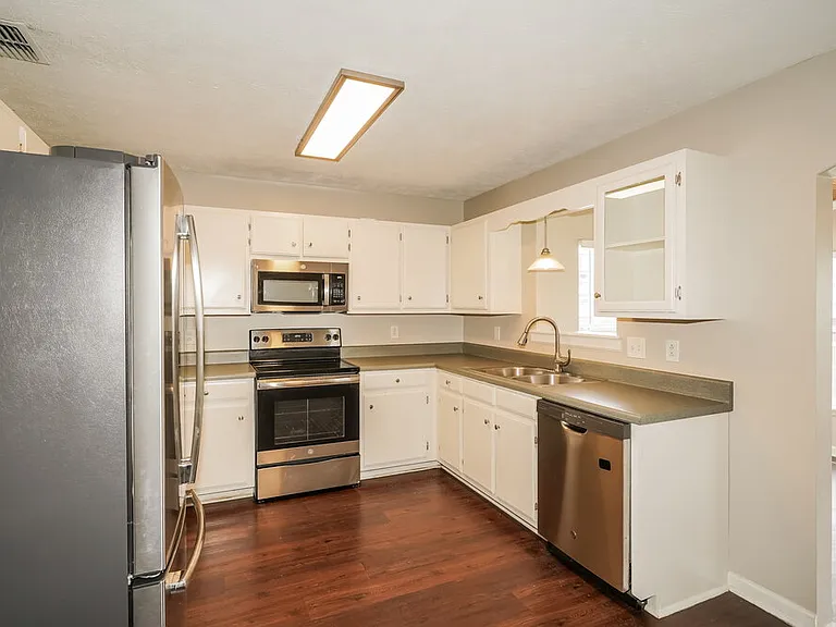 1231 Azure Way — Photo 5