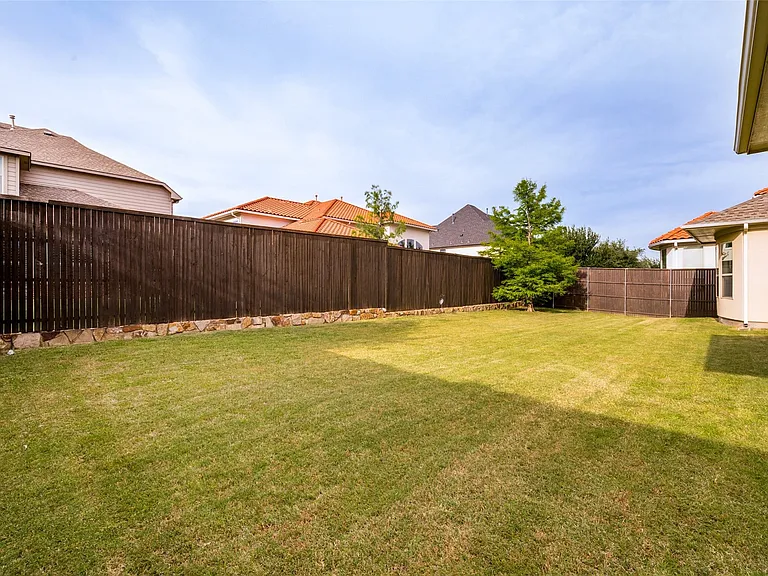 13340 Sellaronda Way — Photo 31
