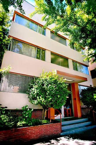 Shelly Arms Photo 1