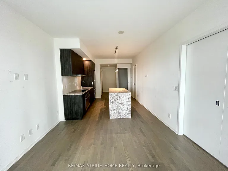 1 Bloor St E #1809 — Photo 9