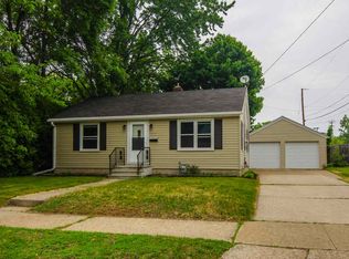 1717 Crooks St, Green Bay, WI 54302