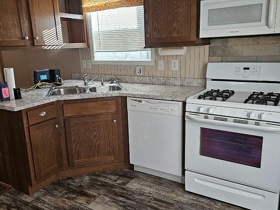 4th image of 44 Ridge Rd BLDG 44 #13