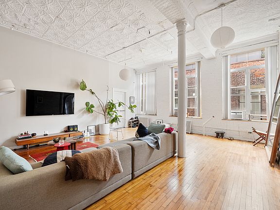 2nd image of 457 Broome St #5B