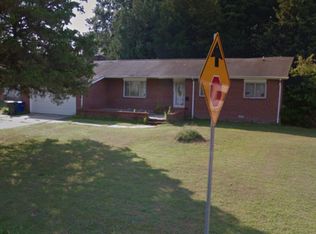 16 Groome Rd, Newport News, VA 23601