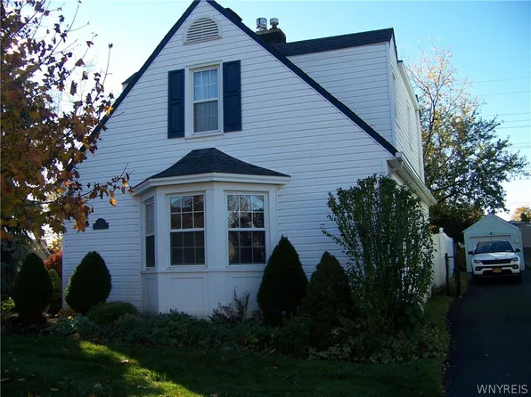 37 Delton St, Tonawanda, NY 14150