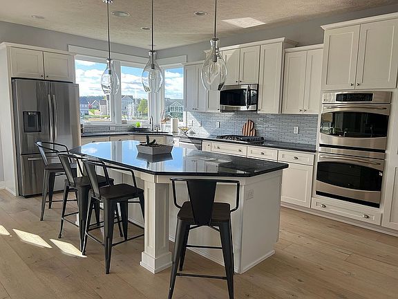 4th image of 6146 W Bay Ct
